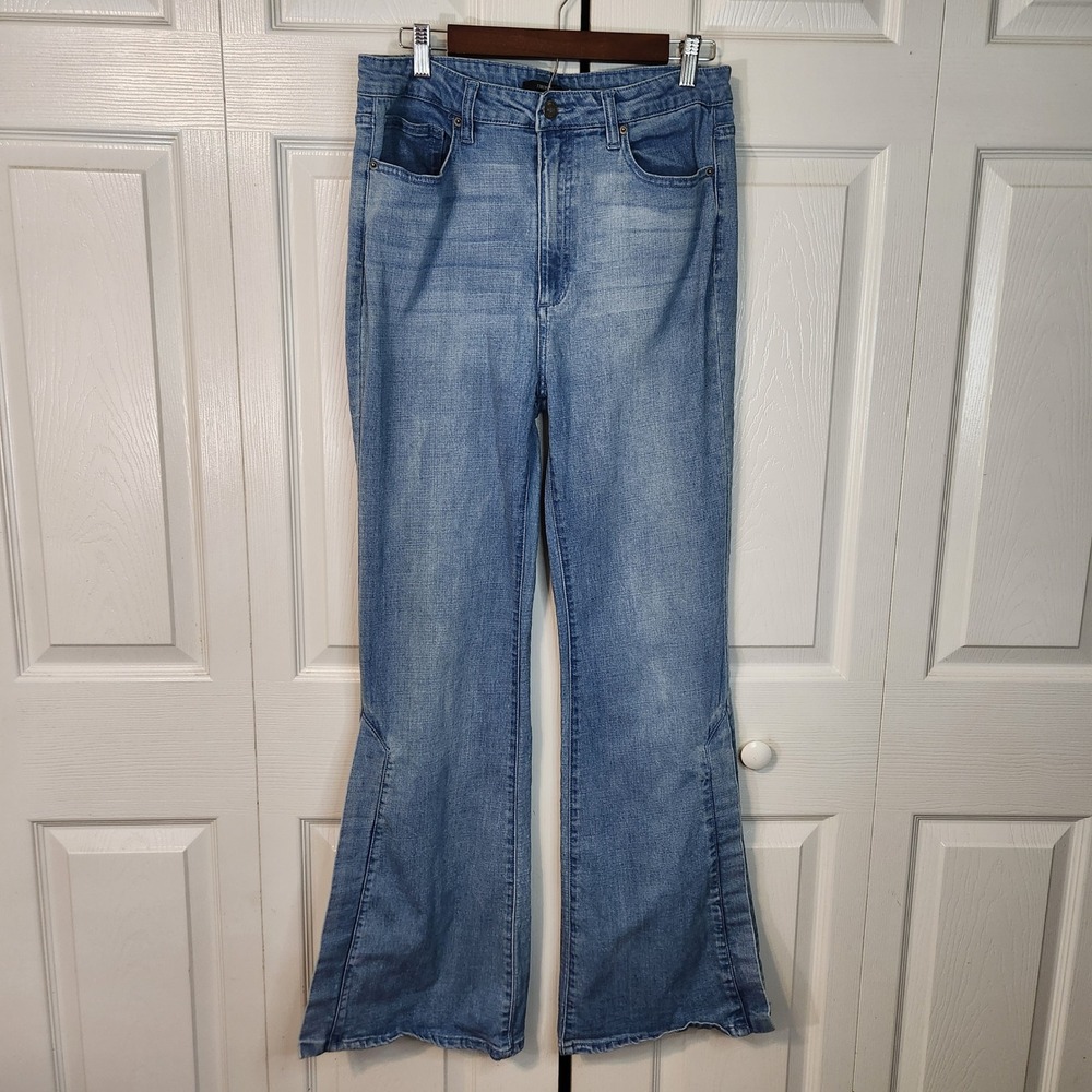 Forever 21 Womens High Rise Split Hem Flare Jeans Light Wash Blue Size 31 Long
